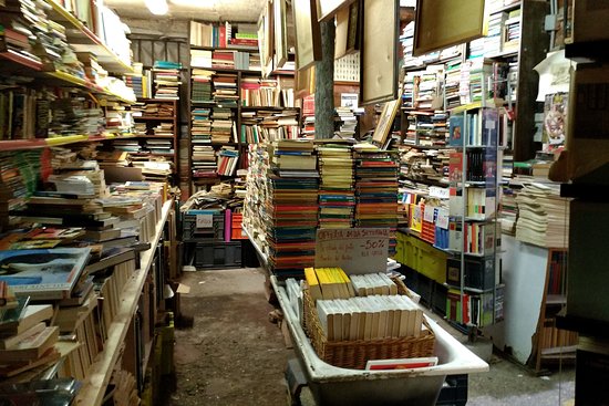 librairie Acqua Alta Di Frizzo Luigi insolite venise